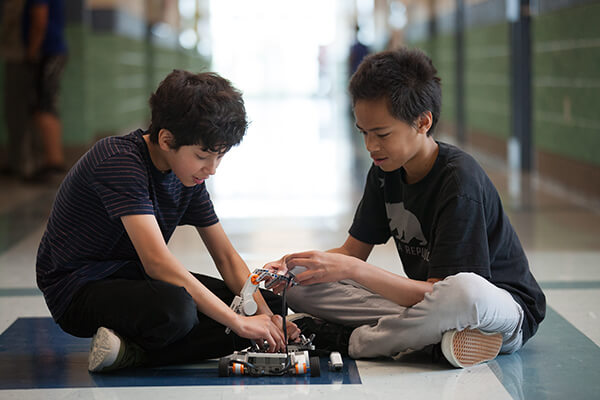 students in STEM activity